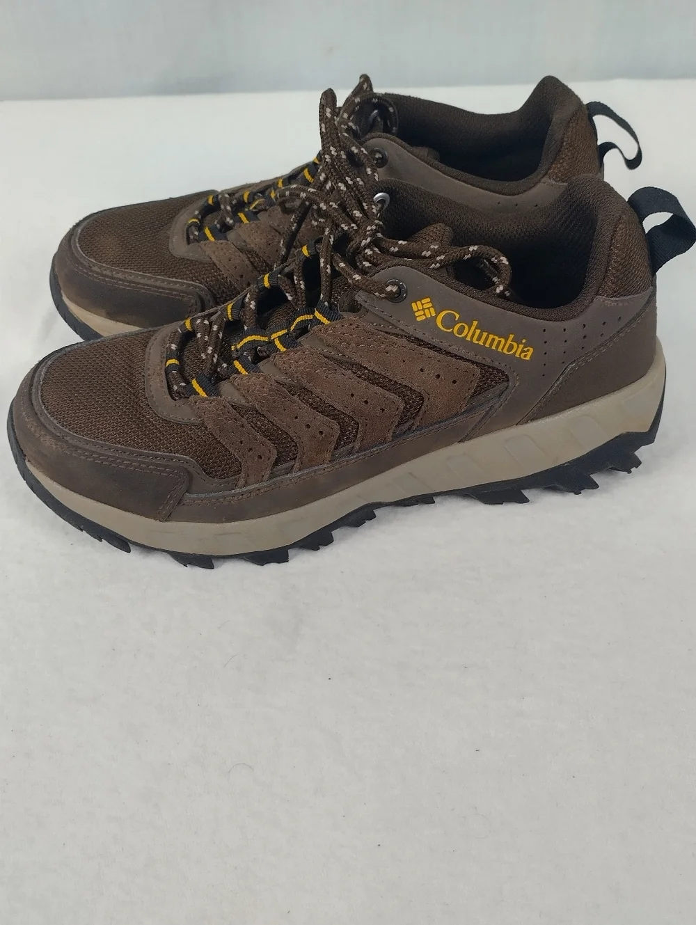 Columbia Mens Sz 7.5 Strata Trail Waterproof Outdoors Hiking Athletic Trainers